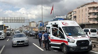 D-100'de SUV-Tır Çarpışması: 2 Yaralı