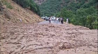 Tunceli'de Şiddetli Yağış Heyelana Neden Oldu, Karayolu Ulaşıma Açıldı