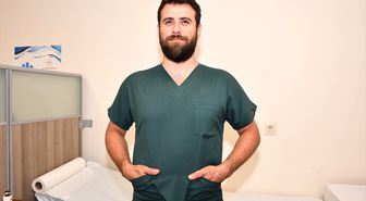 Alanya'da Kapalı Ameliyatla 13 cm'lik Tümör Çıkarıldı