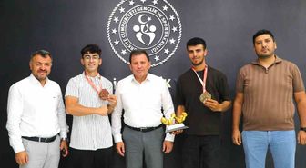 Kayserili Sporcu Halil İbrahim Noğay U23 Bilek Güreşi Türkiye Şampiyonu