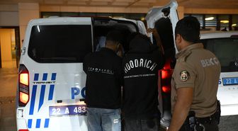 Edirne'de Kaçan Otomobilde 7 Göçmen Yakalandı