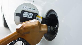 Hindistan'da E20 etanol karışımı tartışması: Eski araçlar için E10 seçeneği önerisi