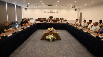 Kumluca'da yaş sebze ve meyve ihracatında gümrük süreçleri masaya yatırıldı