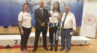 Kütahyalı Elif Kaya Savate Şampiyonasında Altın Madalya Kazandı