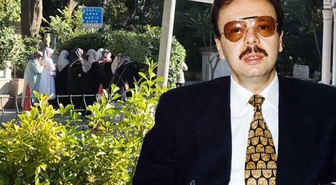 Arif Ahmet Denizolgun'un mezarının açılacağını duyan cemaat mensupları Karacaahmet Mezarlığı'nda toplandı