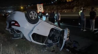 Birecik'te Kafa Kafaya Çarpışan Otomobillerde 3 Kuzen Öldü