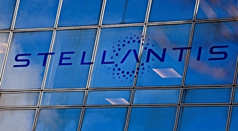 Stellantis'ten 955 bin araca geri çağrı: Geri görüş kamerası yazılım hatası