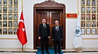 Erzincanlı Kanaat Önderi Hüseyin Uğurlu, Vali Aydoğdu'yu Ziyaret Etti
