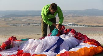 Yamaç Paraşütü Sporcusu 100 Kilometre Uçtu