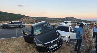 Bingöl'de Trafik Kazası: 3 Yaralı