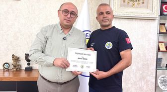 Mersin'de belediye çalışanları yangını söndürdü, teşekkür belgesi aldı