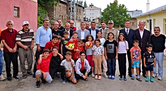Bayburt Valisi Yangınzedelerle Bir Araya Geldi