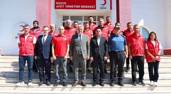 Düzce Valisi Makas, Kızılay Afet Yönetim Merkezi'nde İncelemelerde Bulundu