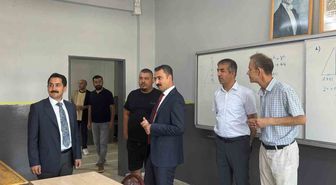 Alaşehir'de Denetimli Serbestlik Yükümlüleri Okulları Yeniliyor