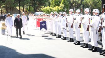 Bakan Güler Donanma Komutanlığı'nı Ziyaret Etti