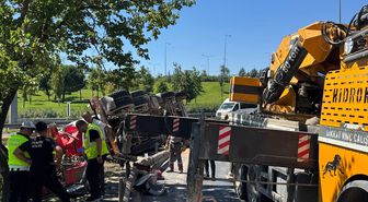 Çekmeköy'de Beton Mikseri Devrildi: Sürücü Yaralandı