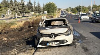 Eskişehir'de Seyir Halindeki Otomobil Alev Alev Yandı: 3 Yaralı