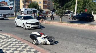 Tavşanlı'da Motosiklet ile Otomobil Çarpıştı: 1 Yaralı