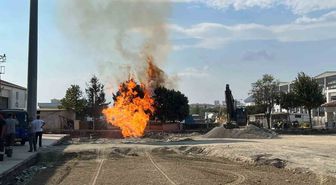 Çorlu'da doğal gaz borusu hasarı yangın çıkardı