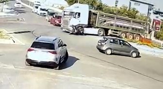 Edirne'de TIR motosiklete çarptı: 1 yaralı