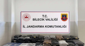 Bilecik'te otobüste 750 bin liralık kaçak giyim ele geçirildi