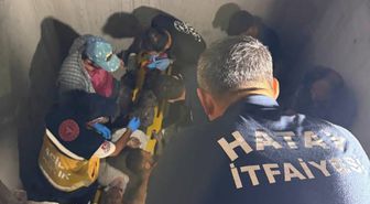 İşçi asansör boşluğuna düştü, kurtarıldı