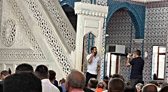 Iğdır'da Cuma Hutbesi İşaret Diliyle Eş Zamanlı Çevrildi