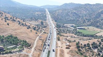 Aydın-Muğla Karayolu'nda Peş Peşe Kazalar: 1 Ölü, 4 Yaralı ve 5 Kilometrelik Kuyruk
