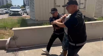 Kırmızı bültenle aranan uyuşturucu taciri Adana'da yakalandı