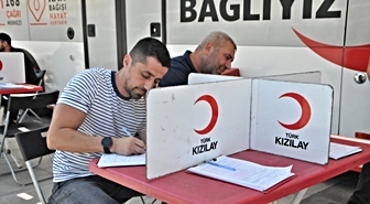 Manisa'da Kızılay Kan Bağışı Kampanyası