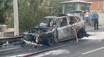 Milas'ta Seyir Halindeki Otomobil Alev Alev Yandı