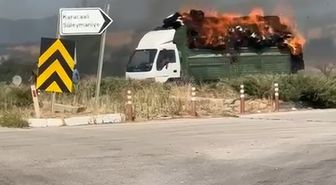 Bursa'da Saman Balyası Yüklü Kamyonda Yangın: Sürücünün Manevrası Kamerada