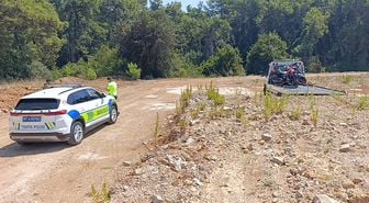 Manavgat'ta Kasksız Sürücü Motosikleti Ormana Bırakıp Kaçtı: 48 Bin 500 TL Ceza