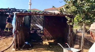 Çanakkale'de Ahır Yangını Büyümeden Söndürüldü