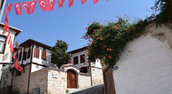 Celal Bayar'ın Bursa'daki evi vefatının 40. yılında ziyarete açıldı