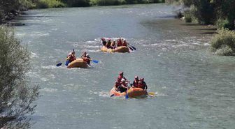 Çoruh'ta Nefes Kesen Rafting Yarışları