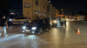 Eskişehir'de asayiş uygulaması: 4 yıl cezalı yakalandı, 2 düzensiz göçmen tespit edildi