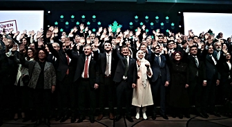 Gelecek Partisi resmen feshedildi