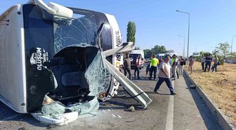 Afyonkarahisar'da Otobüs Devrildi: 22 Yaralı