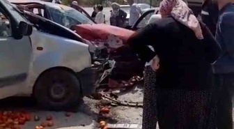 Feke'de Trafik Kazası: 2 Yaralı