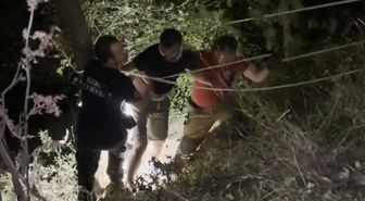 Bursa'da Otomobil Uçuruma Yuvarlandı: Sürücü Kurtarıldı