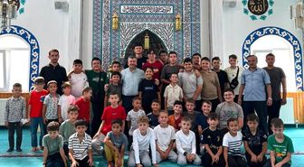 Minik Öğrencilerden Kur'an Kursu Kapanış Coşkusu