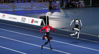 İnsansı robot, 100 metrede dünya rekorunu geride bıraktı