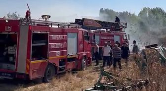 Tavşanlı'da Samanlık Yangını: 400 Balya Küle Döndü