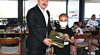 Lapseki'de Lösemili Çocuklar İçin Moral Etkinliği