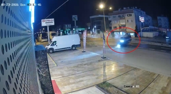 Çiftlikköy'de Takla Atan Otomobilin Sürücüsü Yaralandı