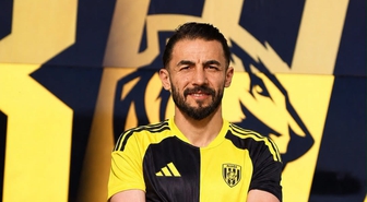 Aliağa FK, Hamza Gür'ü Renklerine Bağladı