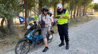 Bozüyük'te Motosiklet Sürücülerine Güvenli Sürüş Eğitimi