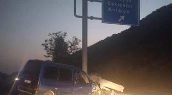 Bozüyük'te İki Ayrı Kaza: 3 Yaralı