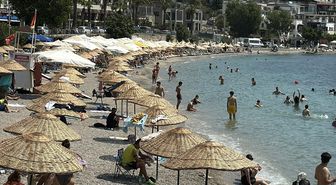 Bodrum'da 40 Derece Sıcaklık Sahilleri Doldurdu